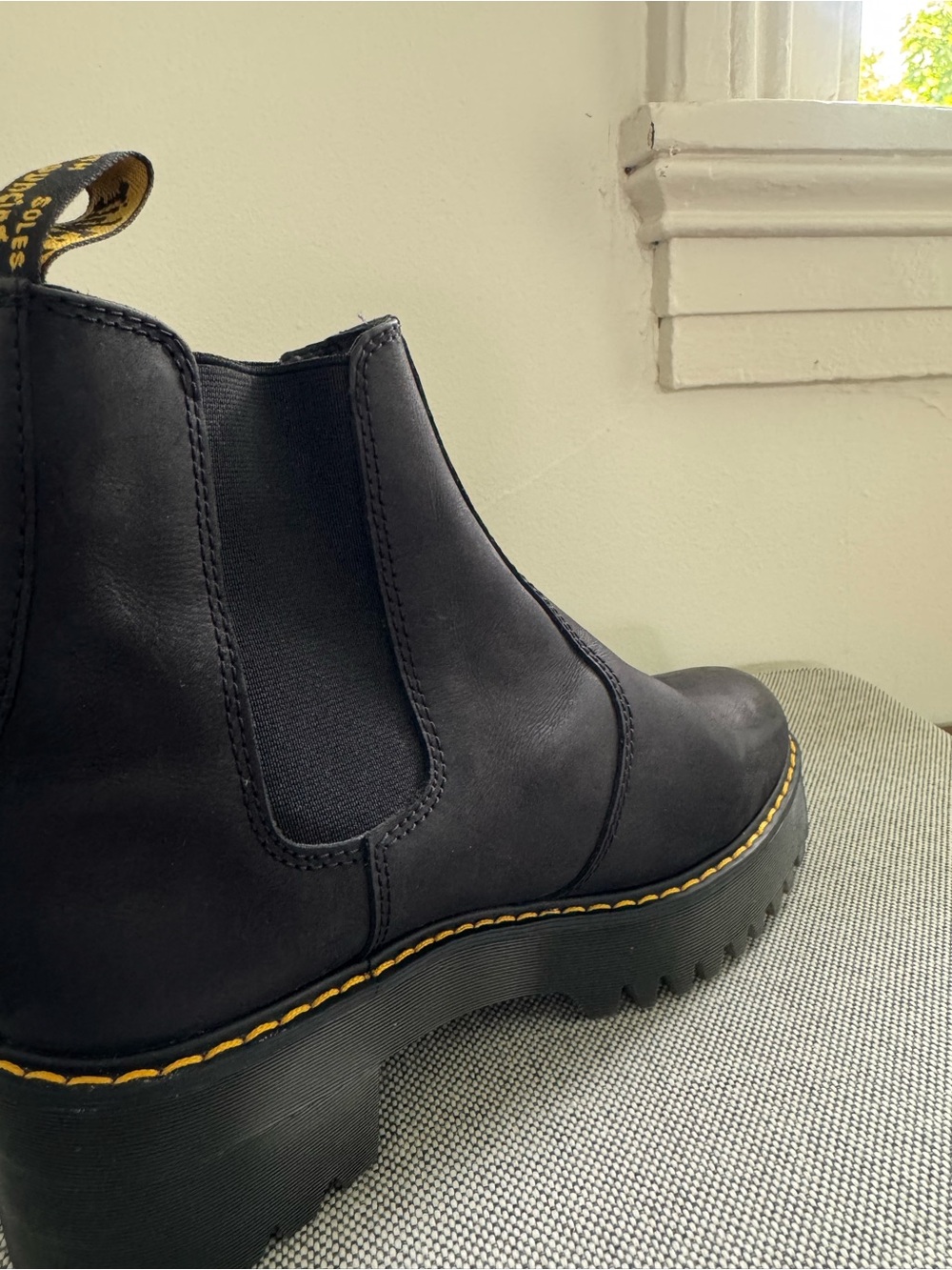 Dr. Martens Rometty Wyoming Platform Chelsea Boots - women’s 11 - Picture 8 of 10
